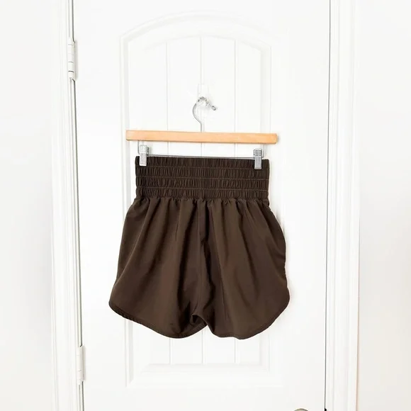 Nike Women’s One Dri-Fit Ultra High Waisted 3” Brown Shorts Size Small - Picture 6 of 6